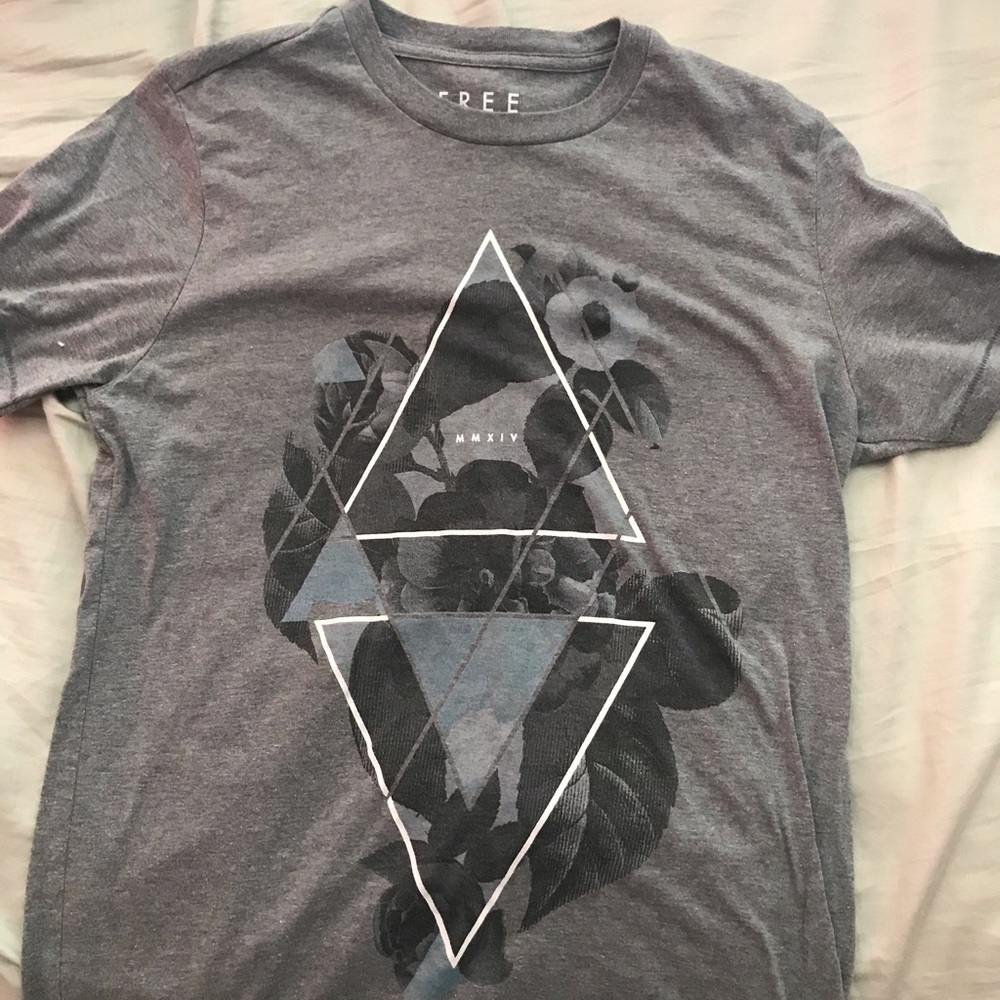 Free state graphic t-shirt